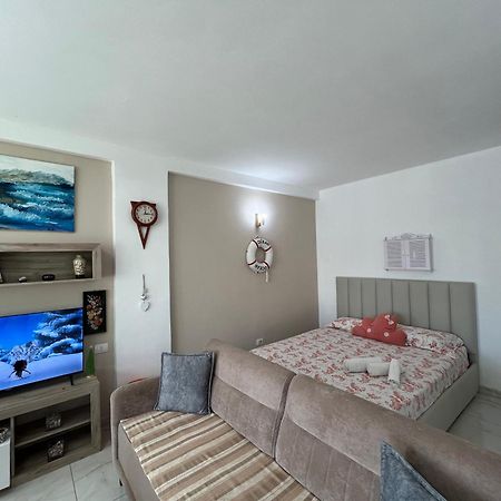 Beach Studio Durres Seaview Екстер'єр фото
